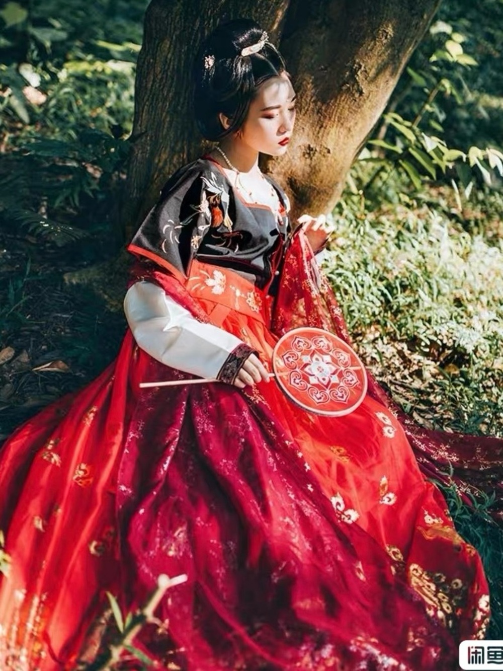 Red, black and gold embroidered tanling 3 piece set